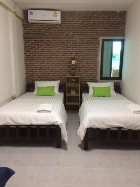 Banana Hostel Donmuang Bangkok Buitenkant foto