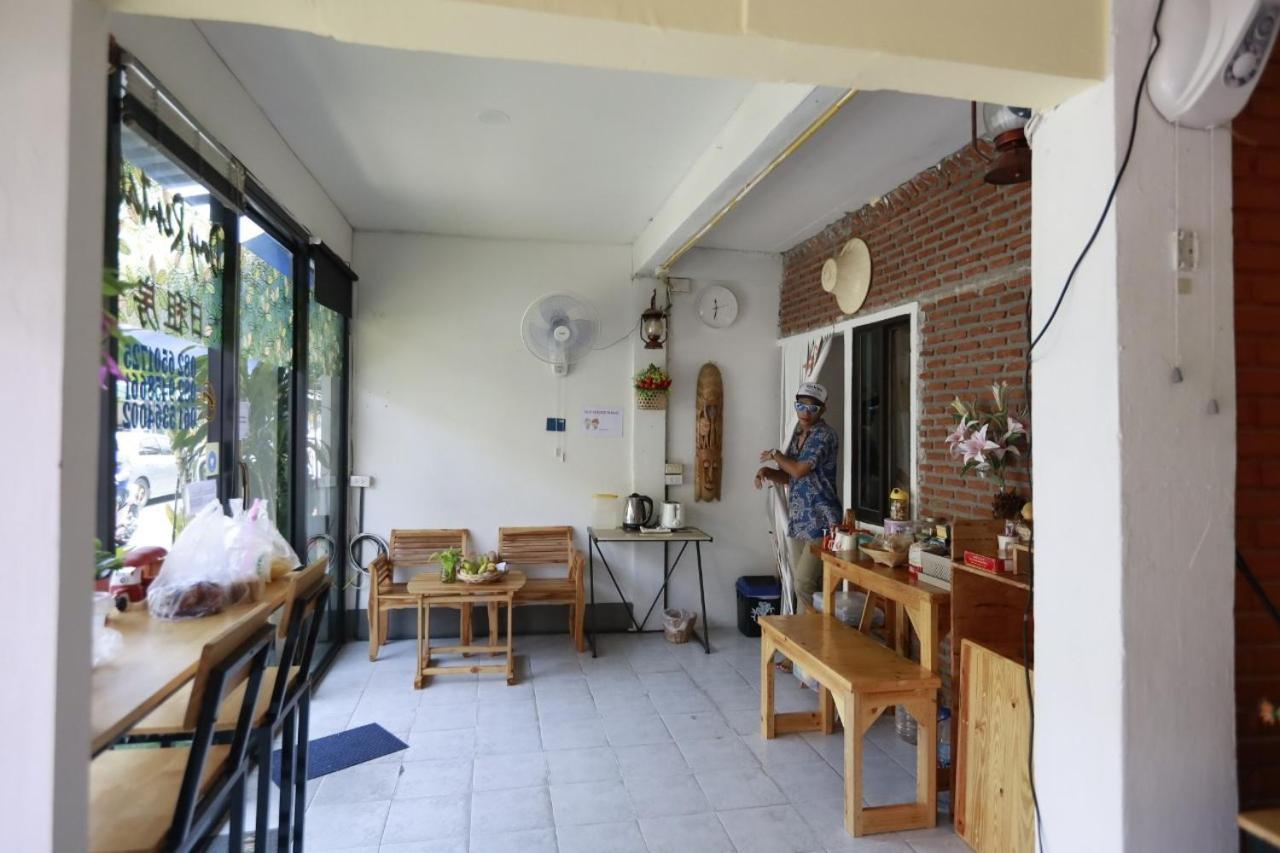 Banana Hostel Donmuang Bangkok Buitenkant foto