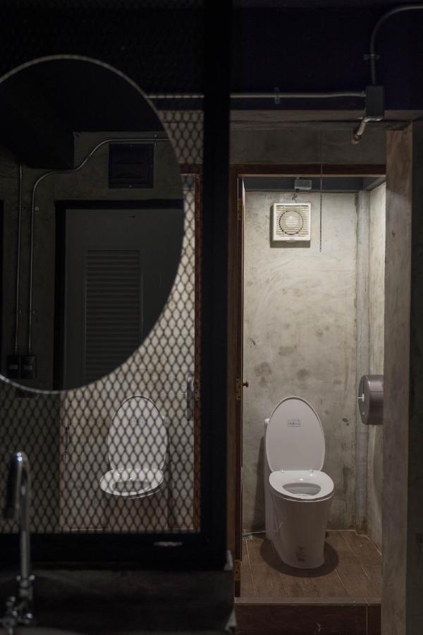 Banana Hostel Donmuang Bangkok Buitenkant foto